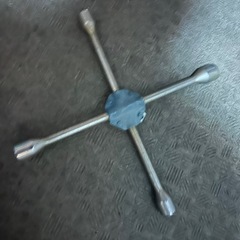 車　クロスレンチ