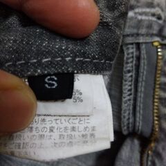 ZAZIE ダメージ加工デニムスカート（Sサイズ）の画像