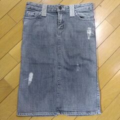 ZAZIE ダメージ加工デニムスカート（Sサイズ）の画像
