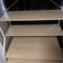 シェルフ付きデスク
の画像