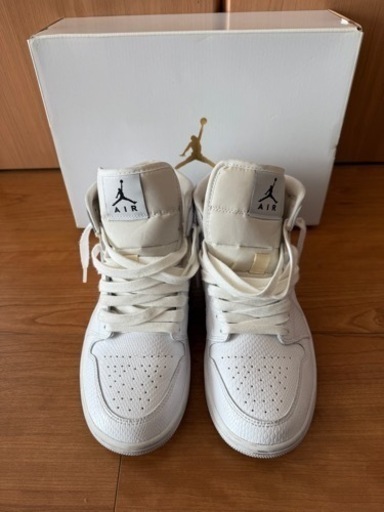 エアジョーダン　AIR JORDAN 1 MID 24.5㎝