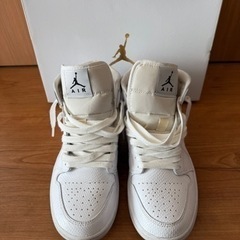 エアジョーダン　AIR JORDAN 1 MID 24.5㎝
