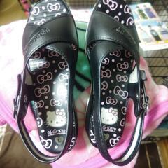 ハローキティーサンダルの画像