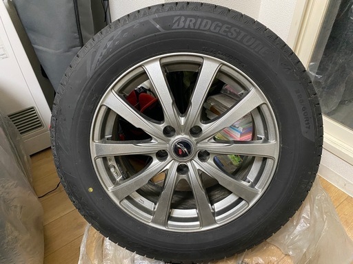 23年製 VRX3 スタッドレスタイヤ　ホイールセット　225 60r/17