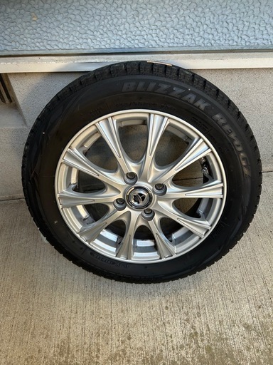 スタッドレスタイヤ　軽自動車　アルミホイール付