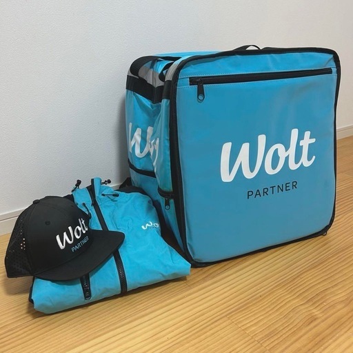 ウォルト　wolt パーカー　キャップ　配達バック　セット売り