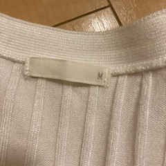 GU リブニットカーディガン　Mの画像