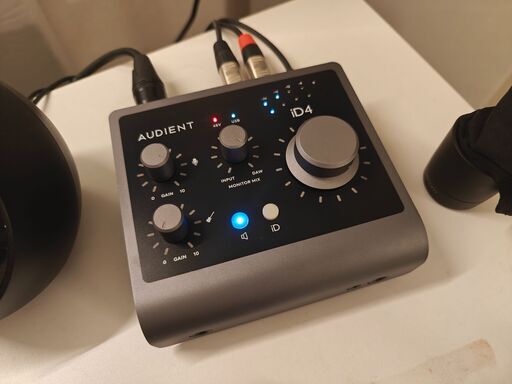 AUDIENT iD4mkII オーディオインターフェイス