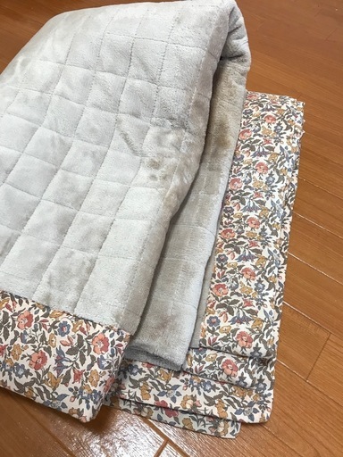グレー フリース キルティングラグ 約140cm x 200cm