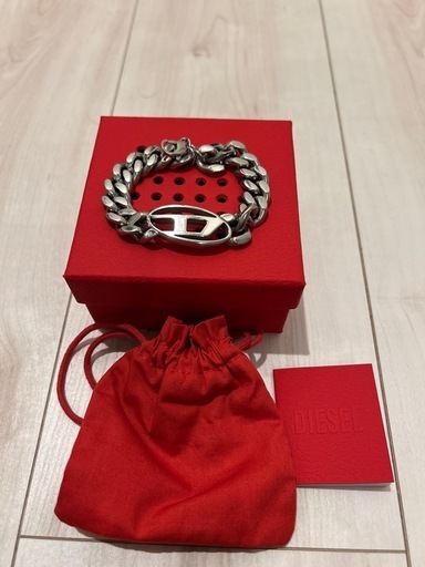 DIESELブレスレット