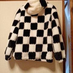 白黒のジャケット