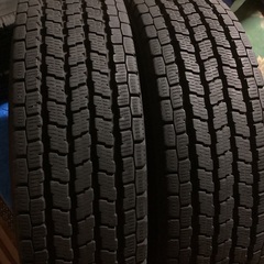 ⭐️YOKOHAMA   スタッドレLTタイヤ　195-80-15 ⭐️の画像