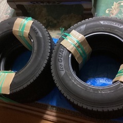 ⭐️YOKOHAMA   スタッドレLTタイヤ　195-80-15 ⭐️の画像