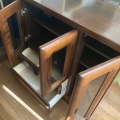 値下げしました！食器棚の画像