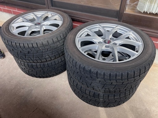 245/45R18 スタッドレス　クラウンなどに