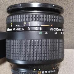 ニコンNikon AF NIKKOR 28-200mm レンの画像