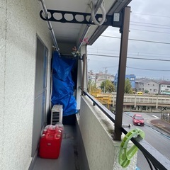 値下げ　ベランダ手すり側での物干し　腰壁用ホスクリーン上下式の画像