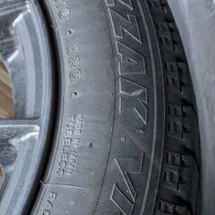 ブリジストン、スタッドレスタイヤの画像