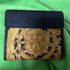 ヴェルサーチ  財布  バロック式