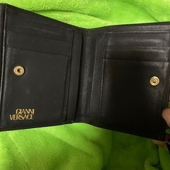 ヴェルサーチ  財布  バロック式の画像