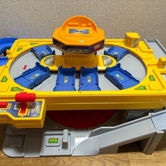 【トミカメガチェンジパーキング】の画像