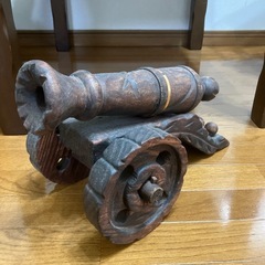 大砲のインテリア木製