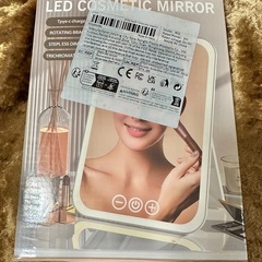 新品未使用 
USB充電式タッチスクリーン調光可能LEDライト付きの画像