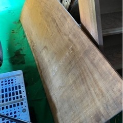 無垢の一枚板　2000×70 厚さ3くらい