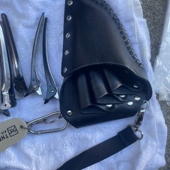 美容師さんが使用するハサミセットの画像