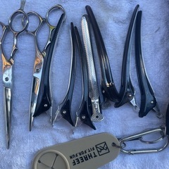 美容師さんが使用するハサミセットの画像