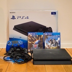 PlayStation®︎4 ジェットブラック 1TB CUH2...