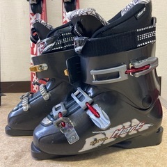 再投稿　スキーセット　板150cm  ブーツ26.5cm
の画像