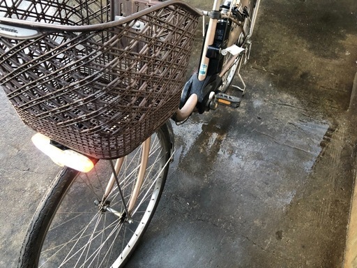 558  パナソニック新機種電動アシスト自転車viviDX26インチシルバーボディー