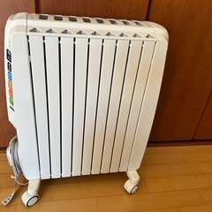 デロンギ　オイルヒーター　新品　未使用品の画像