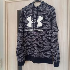 UNDER ARMOUR　Mサイズ　裏起毛