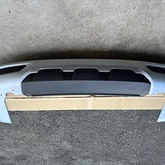 三菱　アウトランダーPHEV  リヤバンパーガーニッシュ　ブラックの画像