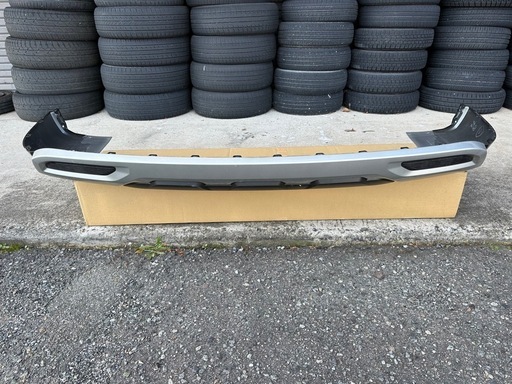 三菱　アウトランダーPHEV  リヤバンパーガーニッシュ　ブラック