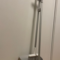 ニトリ ほうき・ちりとりセットの画像