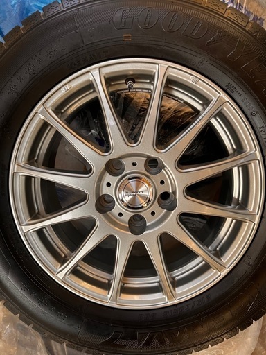 受付終了【美品】スタッドレスタイヤアルミ付き