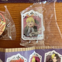 【新品】びっくらぽん　マッシュル缶バッジ　・ステッカーの画像