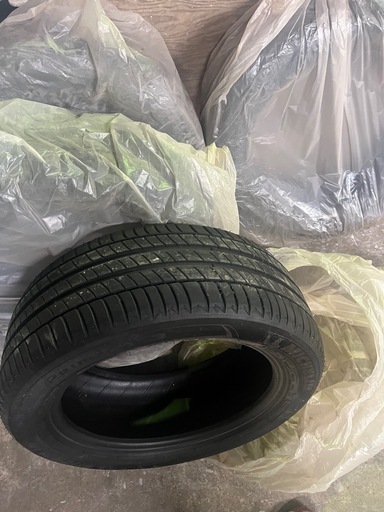 225 50 17 夏タイヤ新車外し
