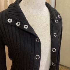 黒　カーディガンの画像