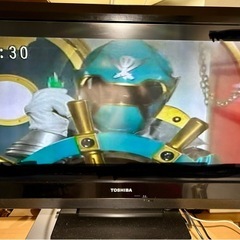 TOSHIBA 32 テレビ　Panasonic DVD おまけ
　