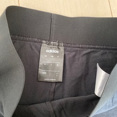adidasスパッツ　約140の画像