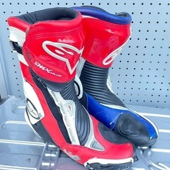 アルパインスターズレーシングブーツサイズ42左右色違い限定モデルの画像