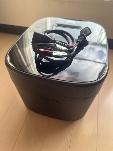 炊飯器(半年使用.傷なし.通電確認済み)