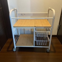お引き取り先決定しました　キッチンワゴン