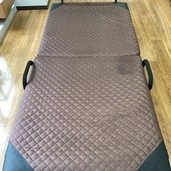 折りたたみベッド【町田市再生家具】　242407