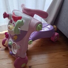 おもちゃ　ウォーカー＆ライドオン 手押し車　車の画像