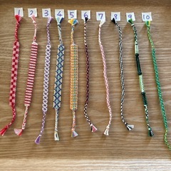 ハンドメイド・ミサンガ子供用10センチです！１個50円！(西野まで)